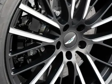 ASTON MARTIN DBX 707 V8 4x4 MY25