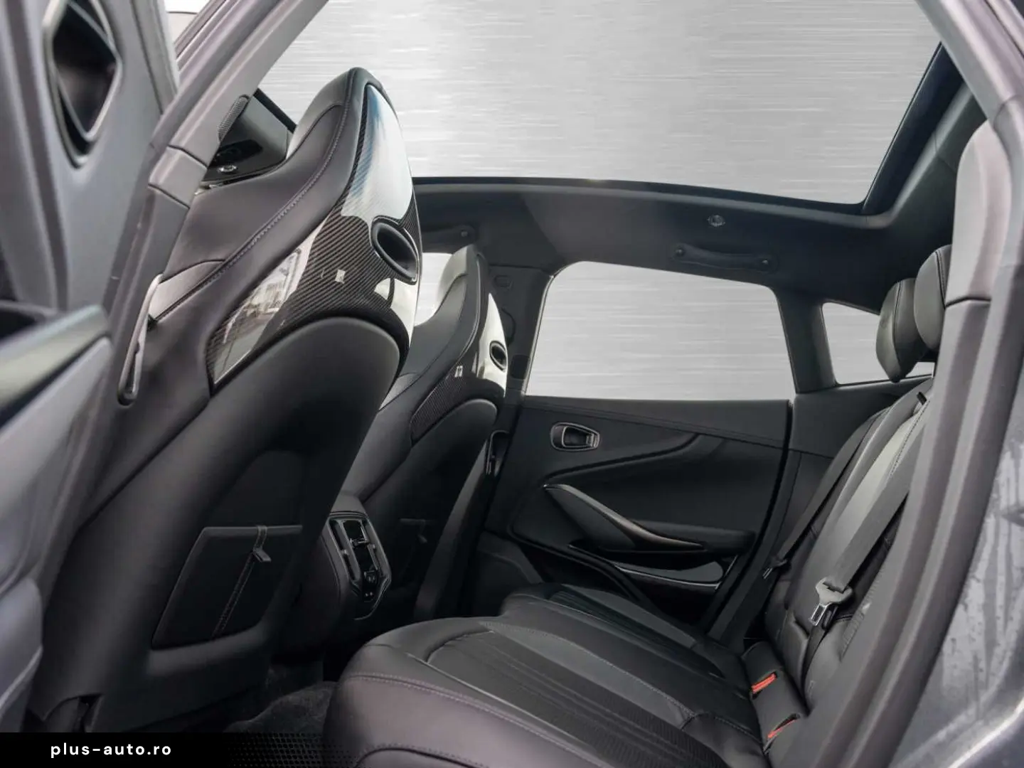 ASTON MARTIN DBX 707 V8 4x4 MY25