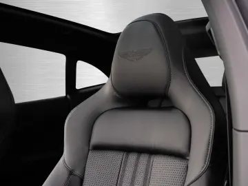 ASTON MARTIN DBX 707 V8 4x4 MY25