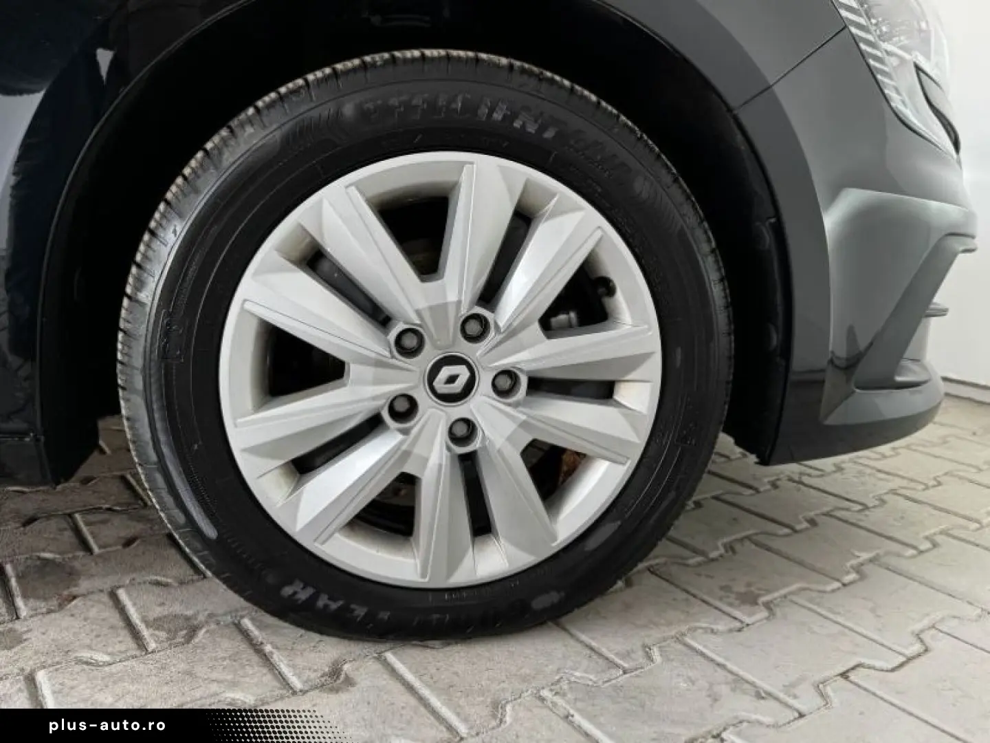 RENAULT MEGANE 1.3 TCe 140CP Zen EDC