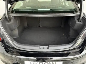 RENAULT MEGANE 1.3 TCe 140CP Zen EDC