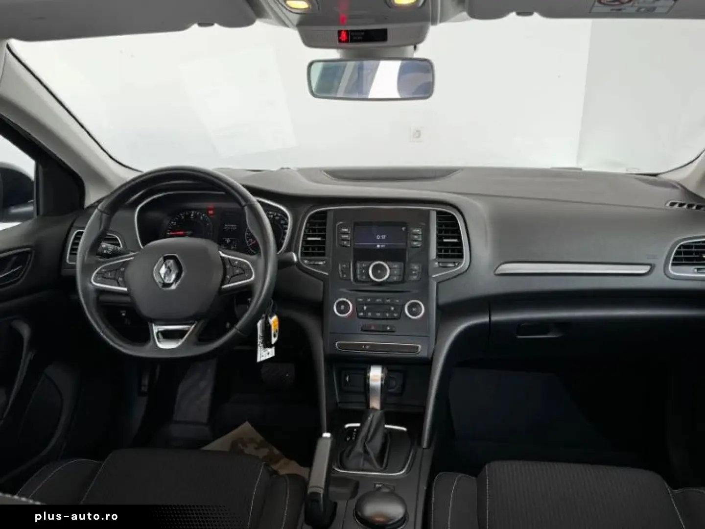 RENAULT MEGANE 1.3 TCe 140CP Zen EDC