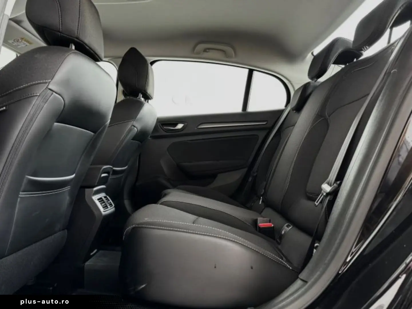 RENAULT MEGANE 1.3 TCe 140CP Zen EDC