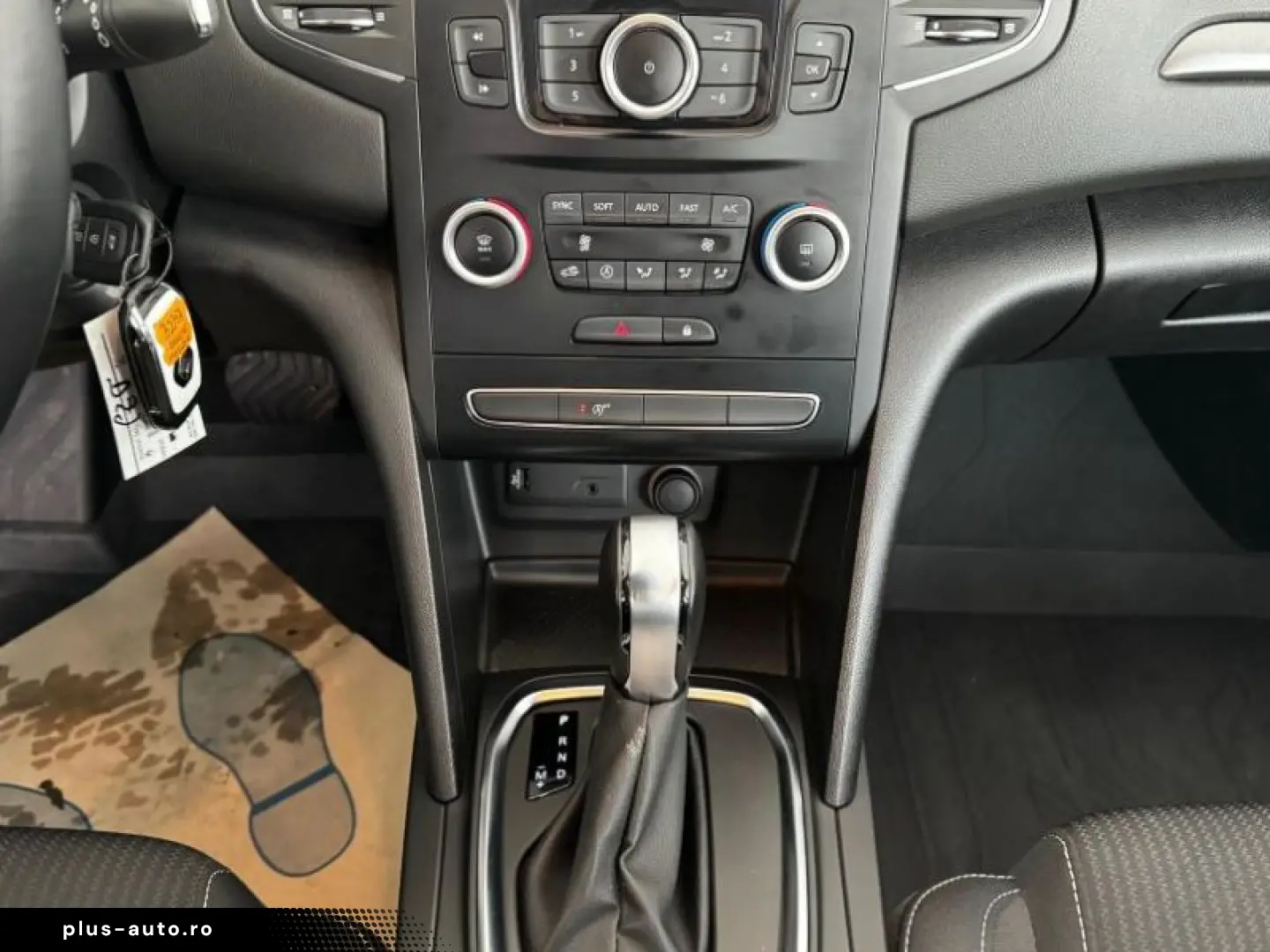 RENAULT MEGANE 1.3 TCe 140CP Zen EDC