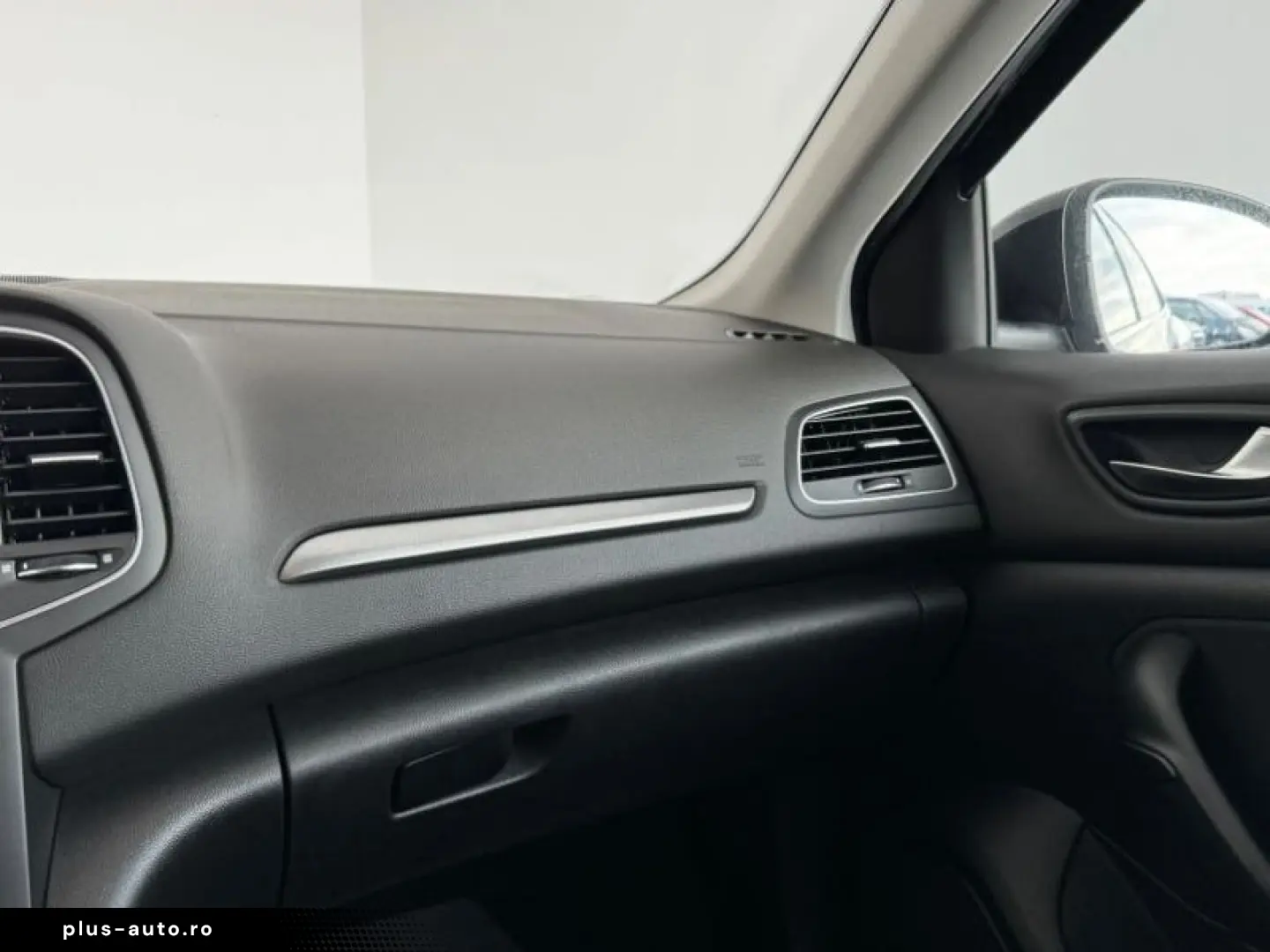 RENAULT MEGANE 1.3 TCe 140CP Zen EDC