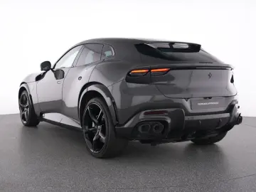 FERRARI Purosangue FULL CARBON