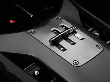 FERRARI Purosangue FULL CARBON