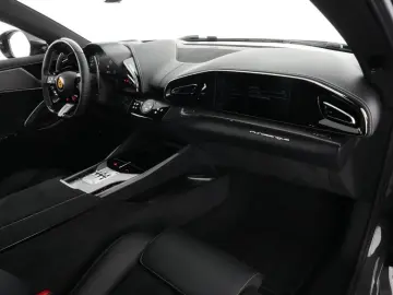 FERRARI Purosangue FULL CARBON