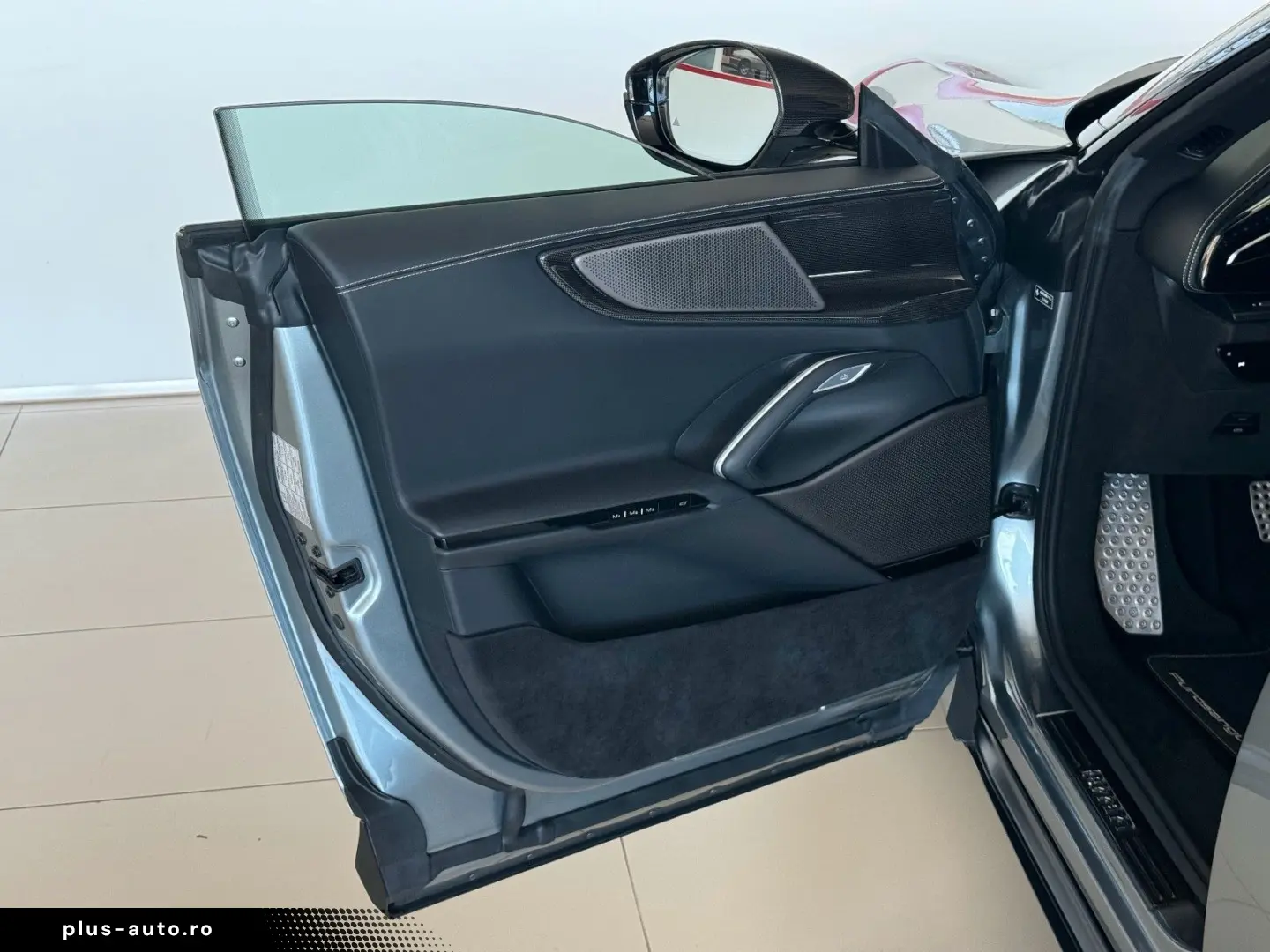 FERRARI Purosangue      Ferrari Frankfurt