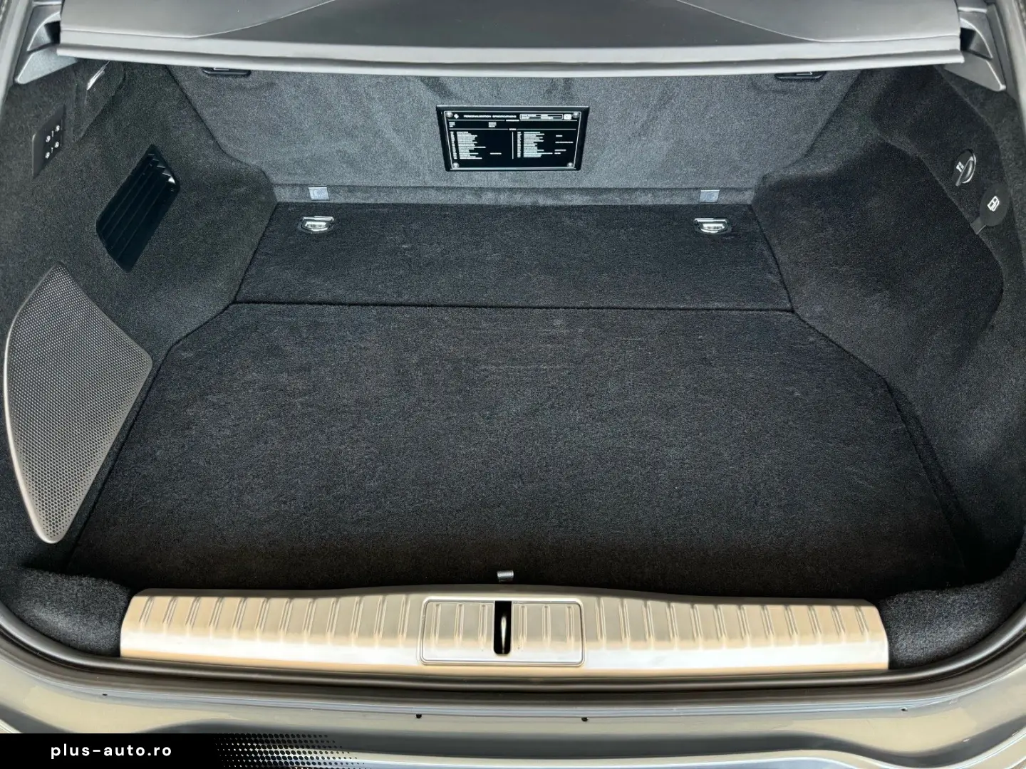 FERRARI Purosangue      Ferrari Frankfurt