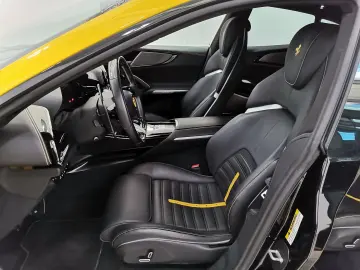 FERRARI Purosangue 6.5 V12 Matrix Lift 360  Massage