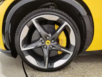 FERRARI Purosangue 6.5 V12 Matrix Lift 360  Massage