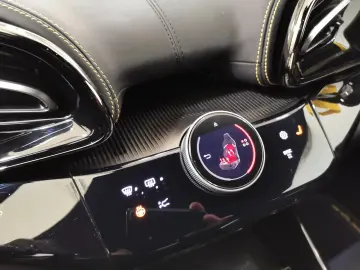 FERRARI Purosangue 6.5 V12 Matrix Lift 360  Massage