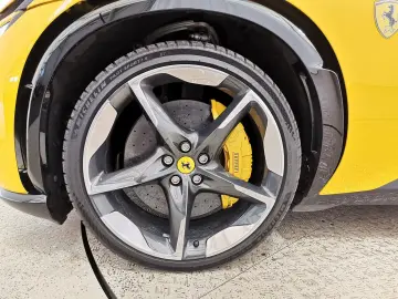 FERRARI Purosangue 6.5 V12 Matrix Lift 360  Massage