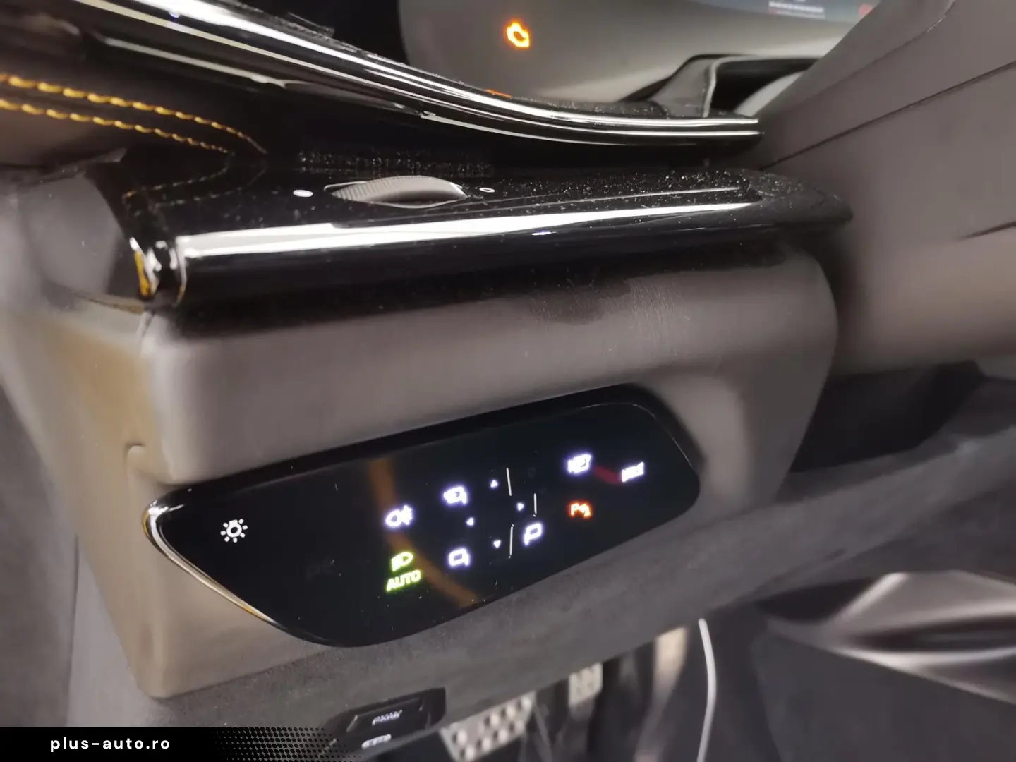 FERRARI Purosangue 6.5 V12 Matrix Lift 360  Massage