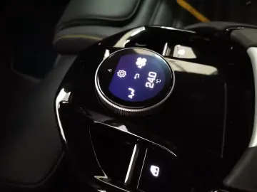 FERRARI Purosangue 6.5 V12 Matrix Lift 360  Massage