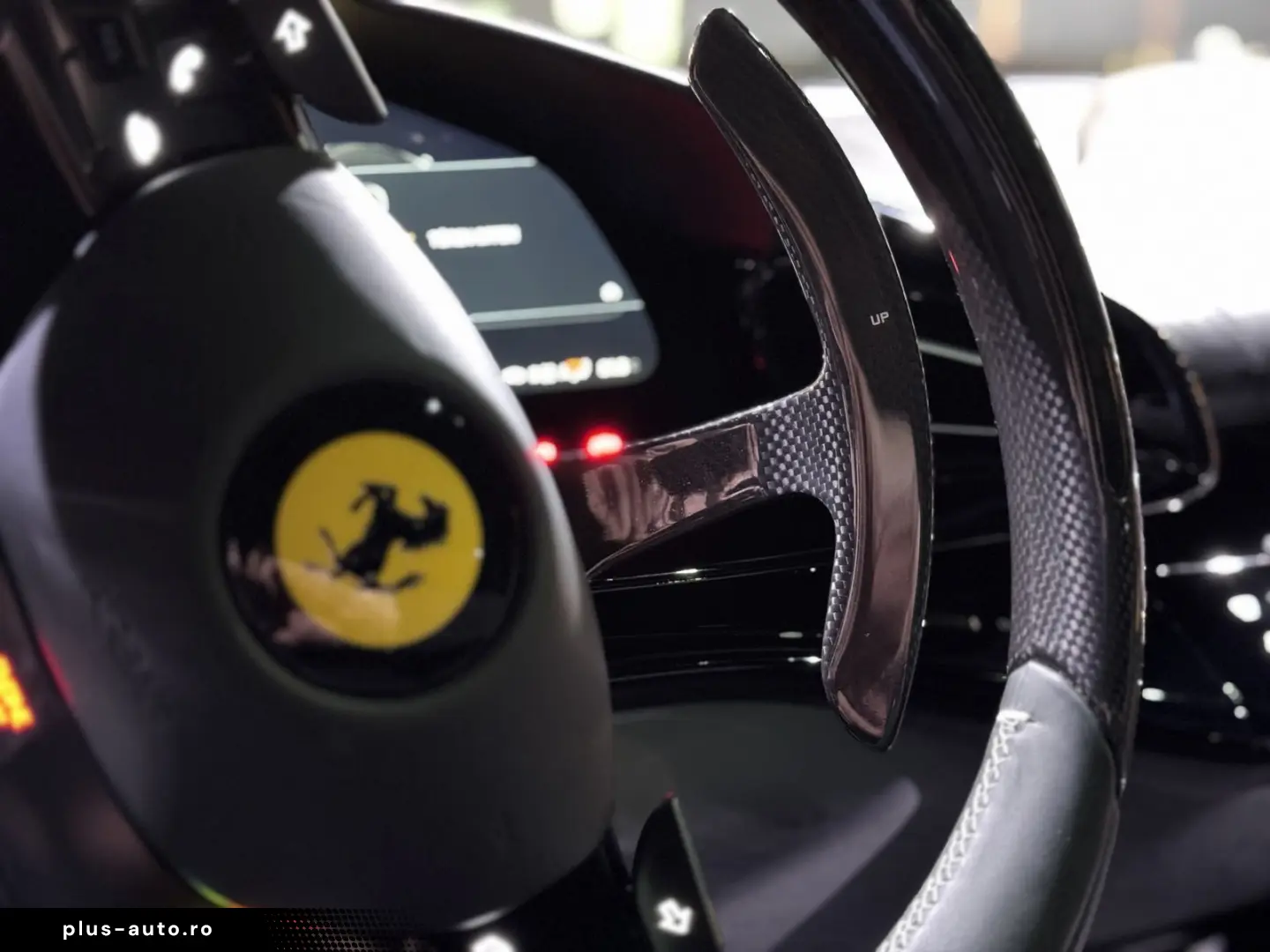 FERRARI Purosangue Carbon 1. Hand