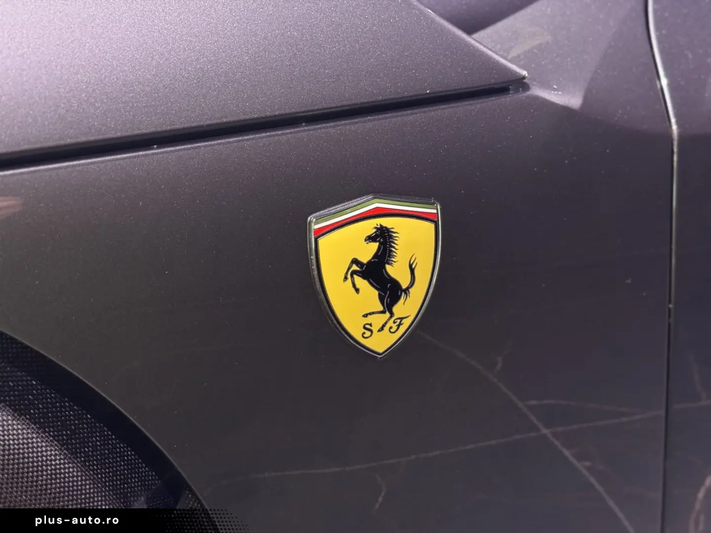 FERRARI Purosangue Carbon 1. Hand