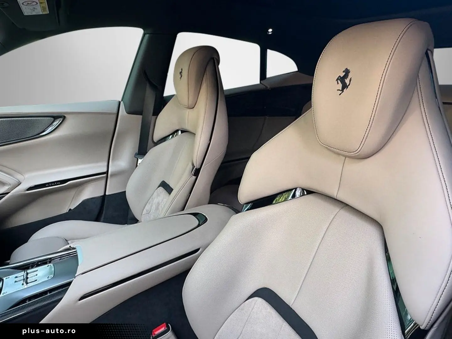 FERRARI Celeste Met. - Panorama -Massage Sitze vorn