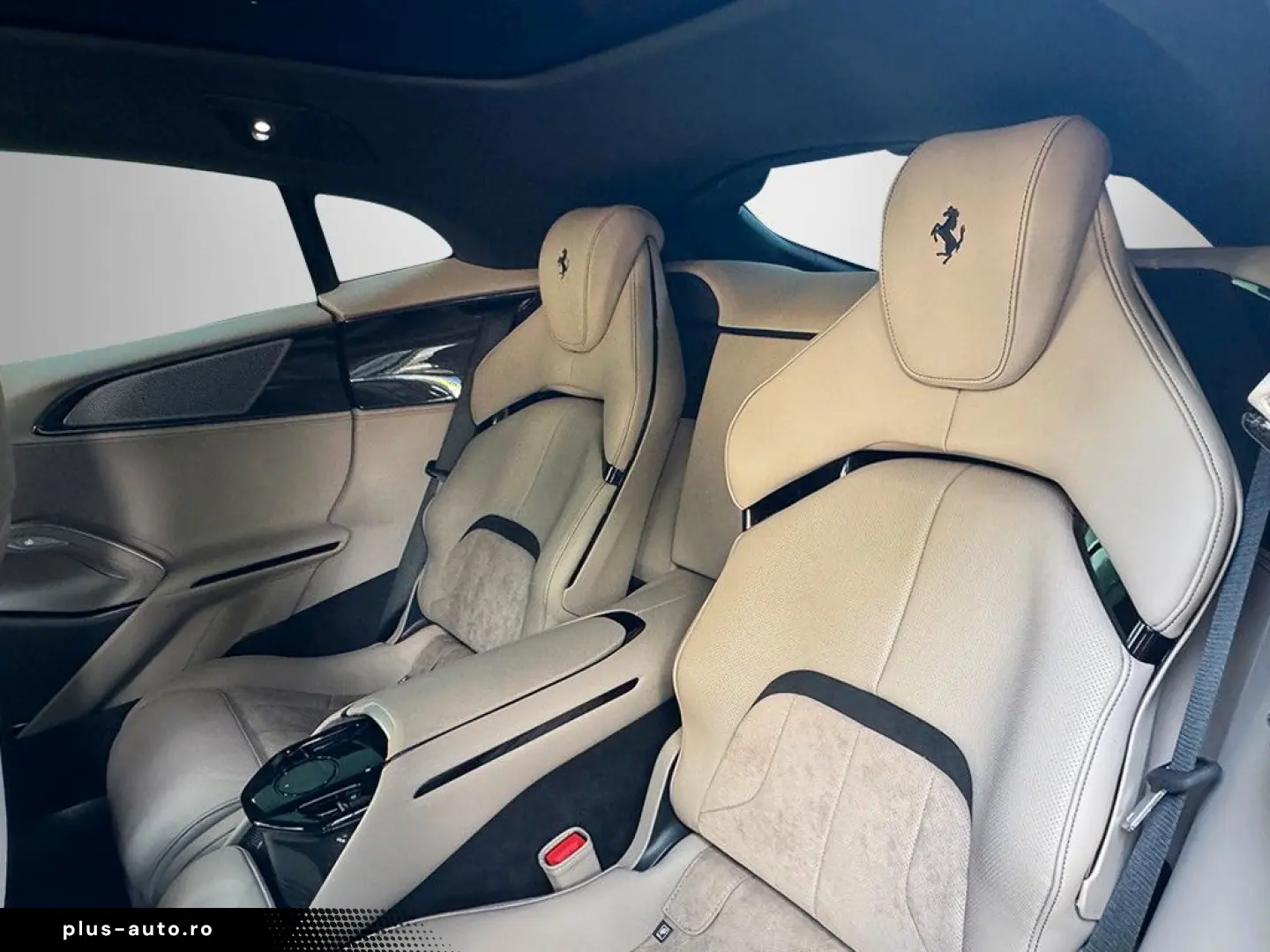 FERRARI Celeste Met. - Panorama -Massage Sitze vorn