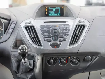 Ford Turneo Custom 2.2L Duratorq-TDCi(