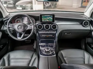 MERCEDES GLC