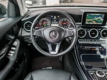 MERCEDES GLC