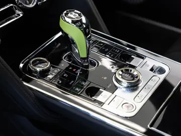 BENTLEY New Flying Spur S V8 MADE BY MULLINER   FULL