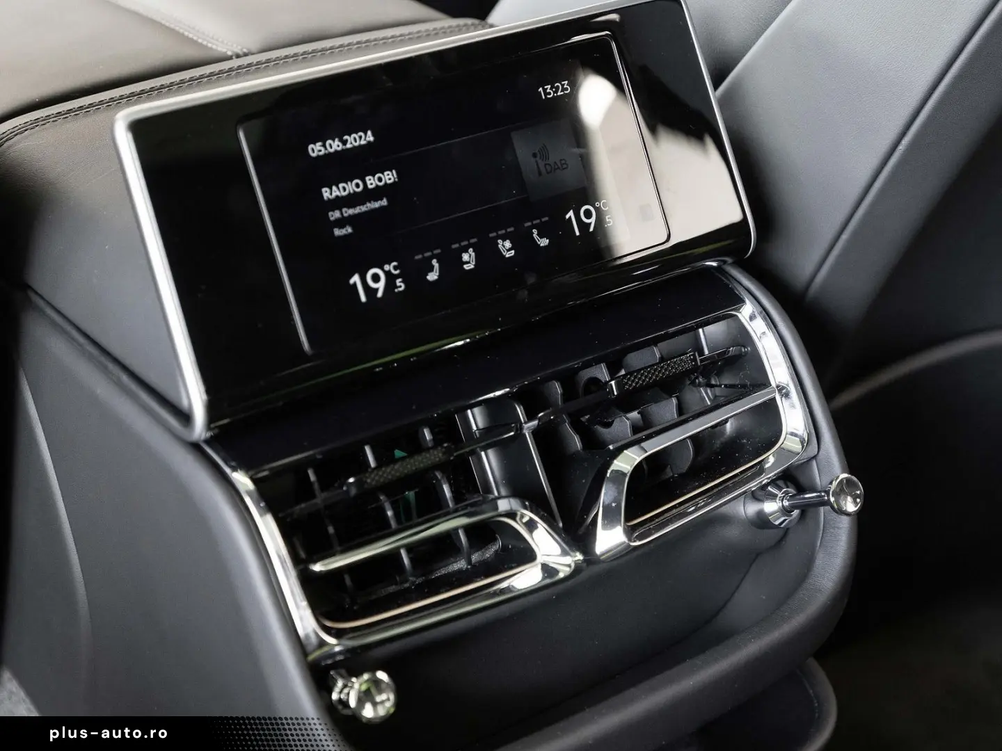 BENTLEY New Flying Spur S V8 MADE BY MULLINER   FULL