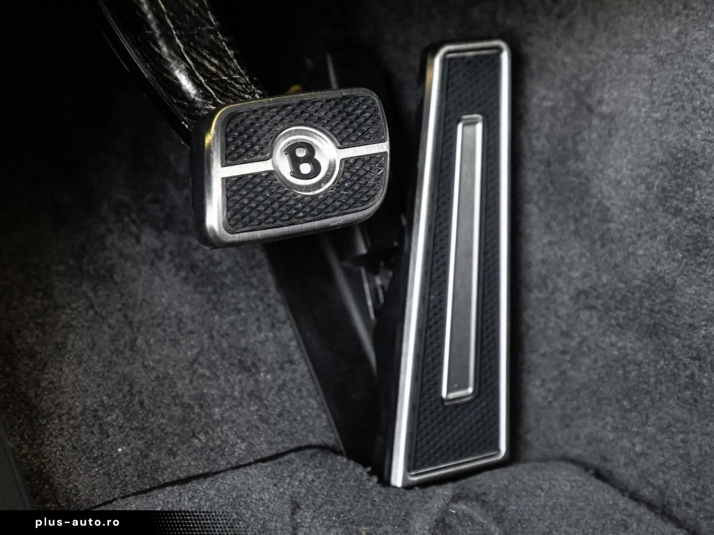 BENTLEY New Flying Spur S V8 MADE BY MULLINER   FULL