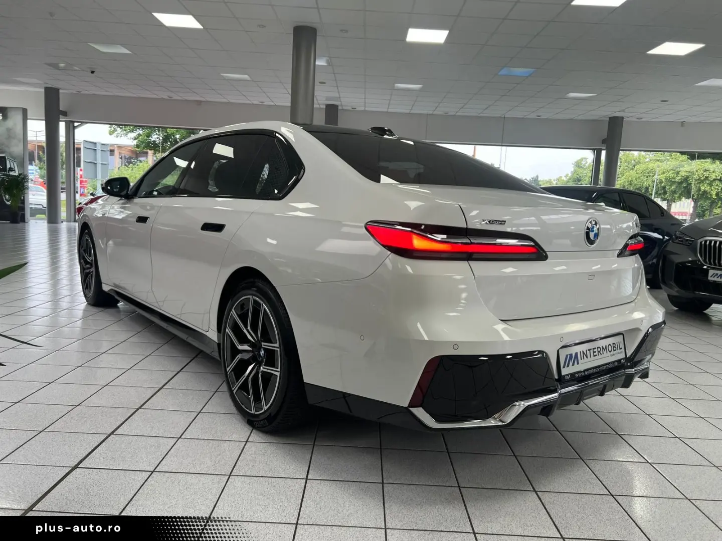 BMW 740 d xD M-Sport PANO-SKY ICONIC STHZG SOFT B&W