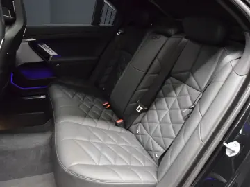 BMW 740 d xDrive M Sport Pano Memory B&W Soft-Close