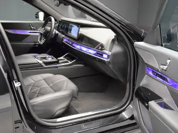 BMW 740 d xDrive M Sport Pano Memory B&W Soft-Close