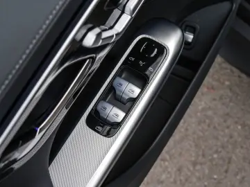 MERCEDES-BENZ GLC 300 4M Coupé  AMG NIGHT PANO KEYL LED