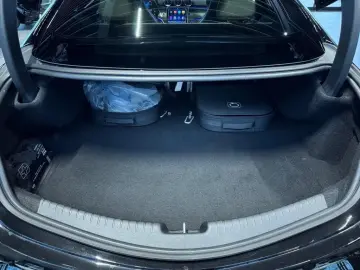 MERCEDES-BENZ CLE 300 e 4M AMG NIGHT