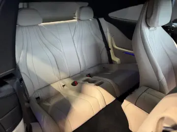 MERCEDES-BENZ CLE 300 e 4M AMG NIGHT