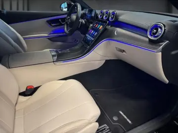 MERCEDES-BENZ CLE 300 e 4M AMG NIGHT