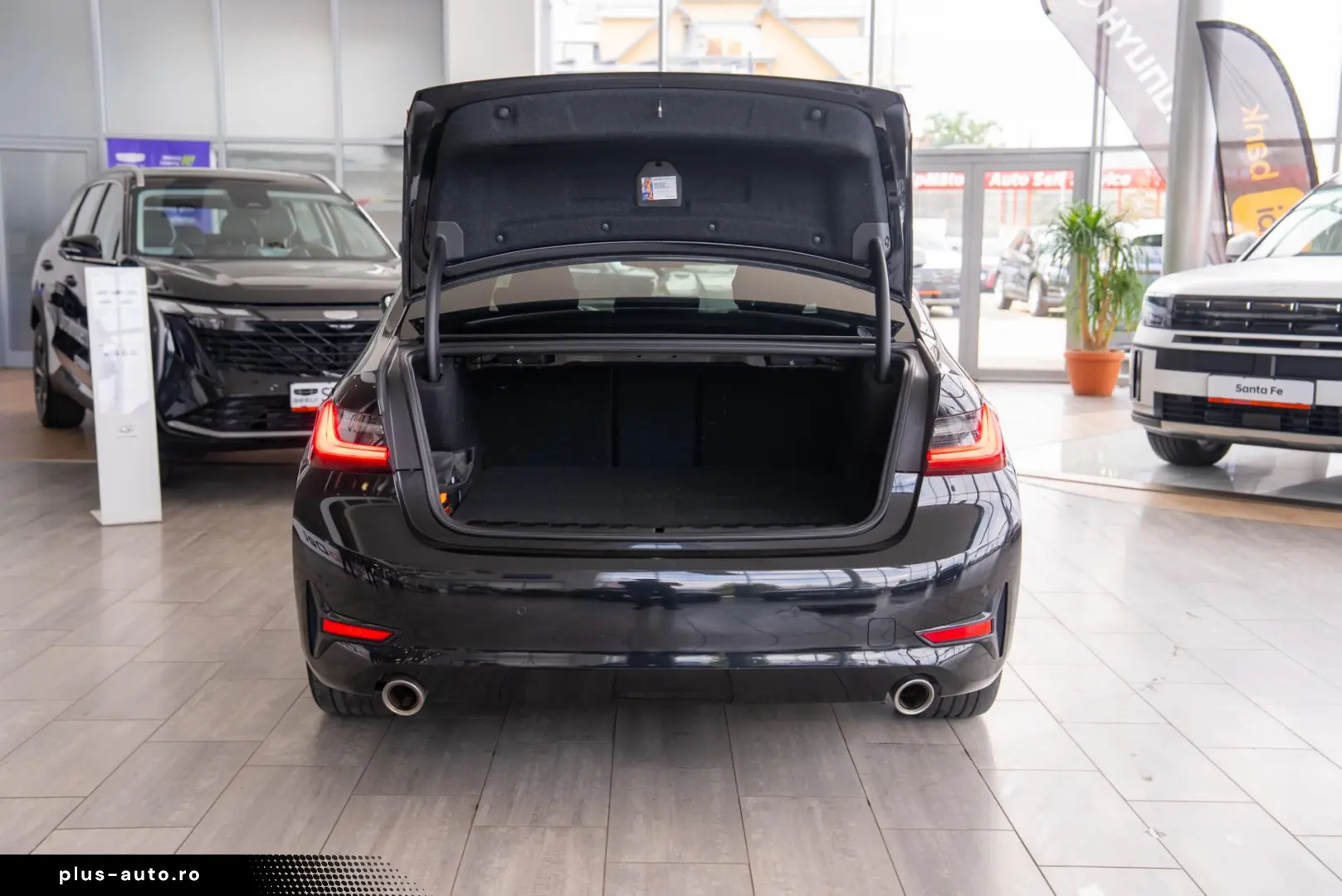 BMW Seria 3 330e 2.0 Plug-in Hybrid