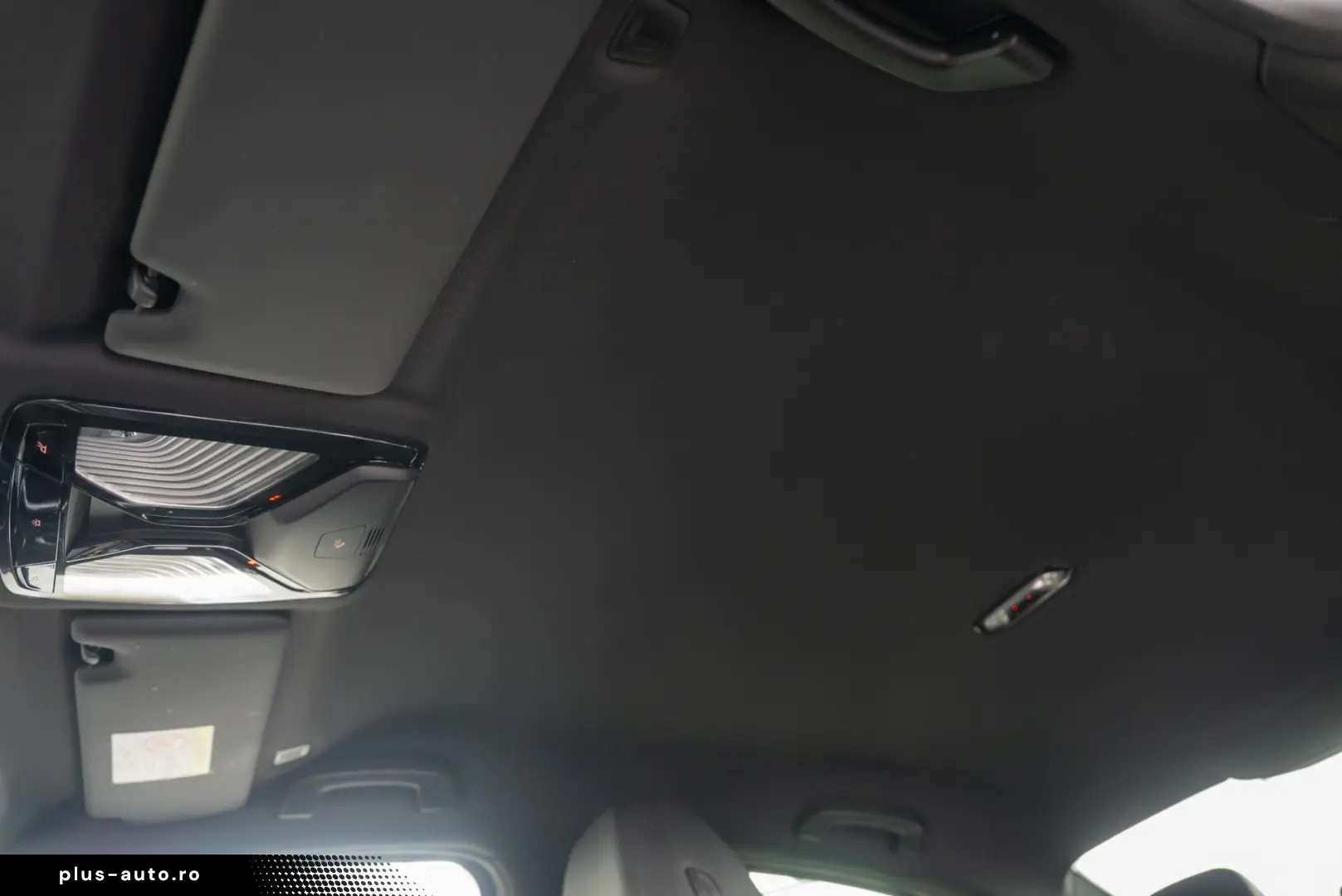 BMW Seria 3 330e 2.0 Plug-in Hybrid