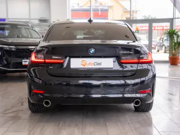 BMW Seria 3 330e 2.0 Plug-in Hybrid