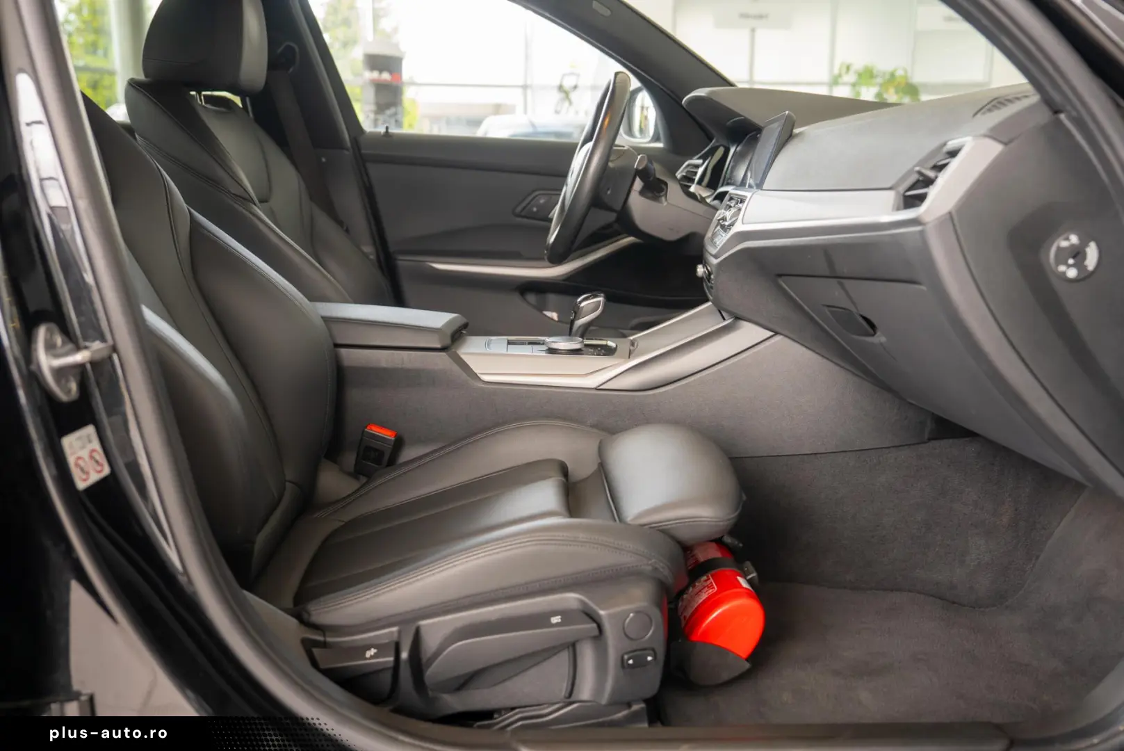 BMW Seria 3 330e 2.0 Plug-in Hybrid