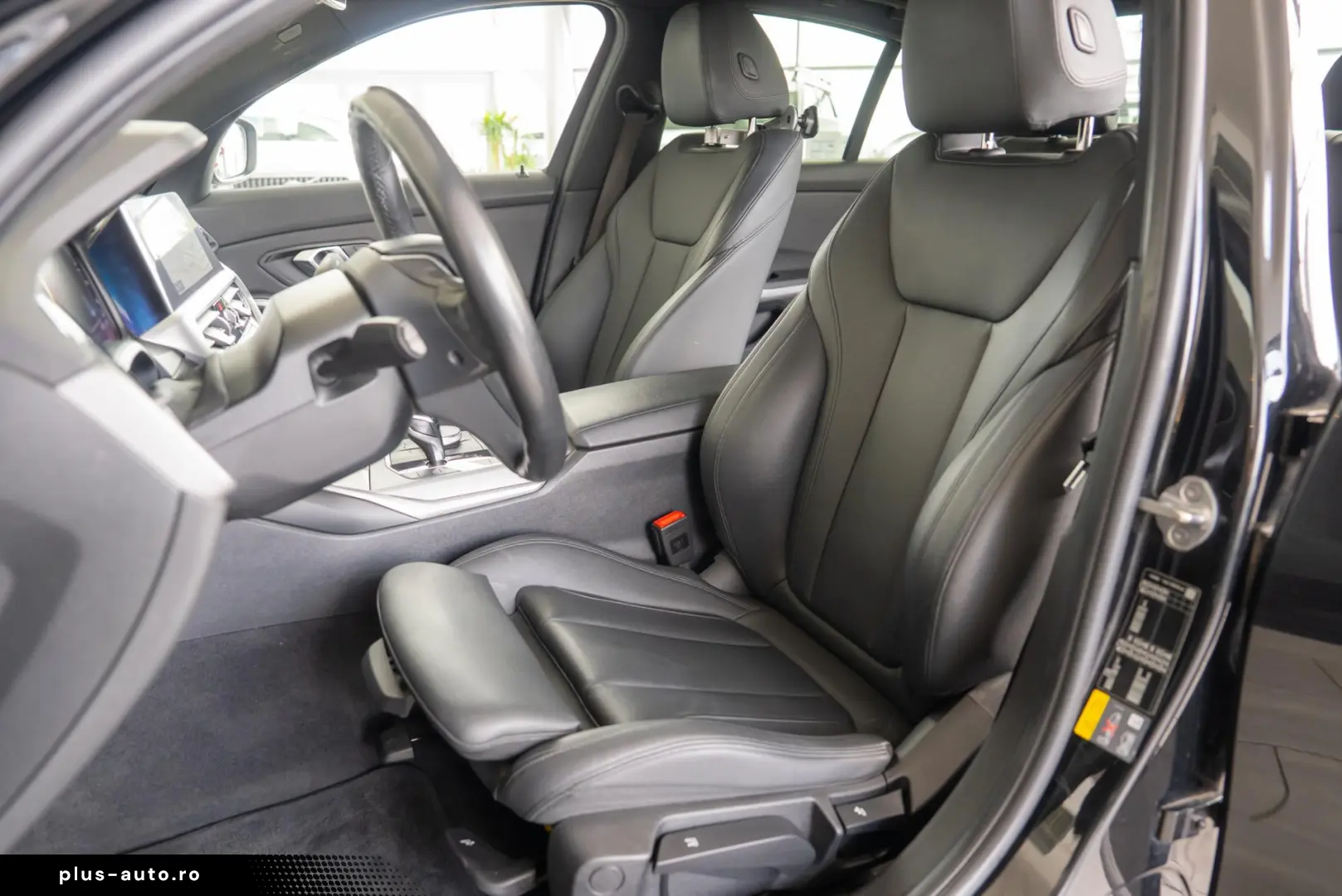 BMW Seria 3 330e 2.0 Plug-in Hybrid