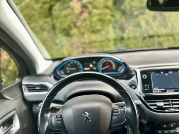 Peugeot 2008  85.000 km  cutie automata  garantie  rate