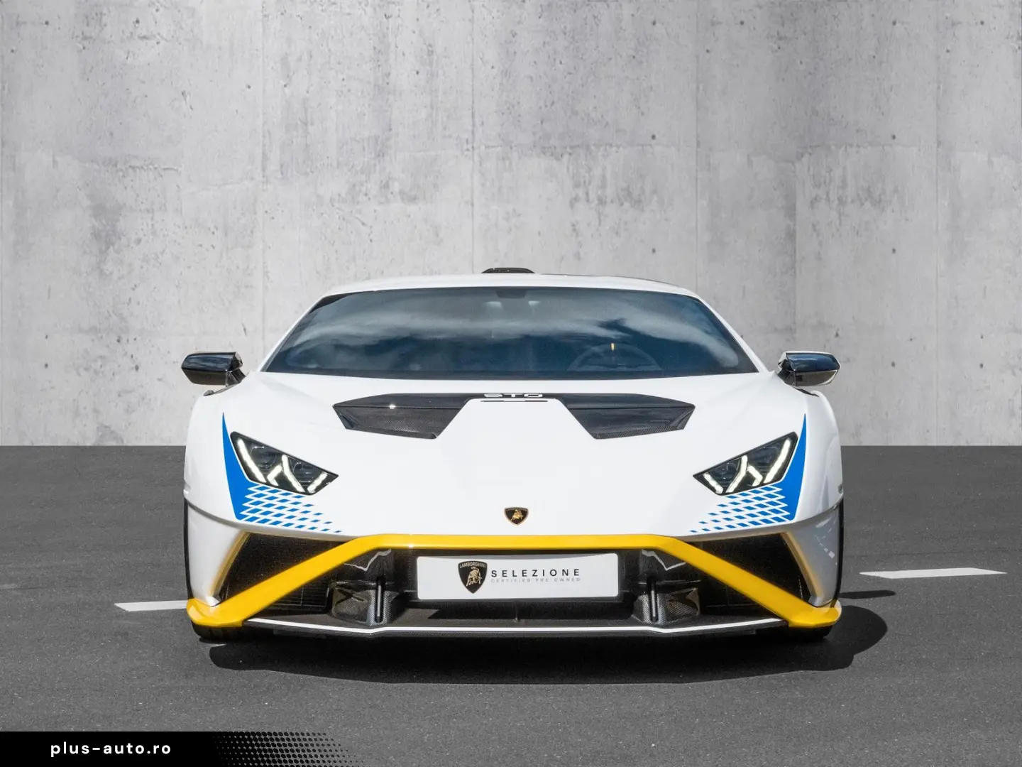 LAMBORGHINI Huracan STO Bianco Monocerus  Lifting System