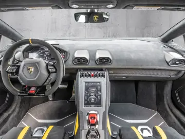 LAMBORGHINI Huracan STO Bianco Monocerus  Lifting System