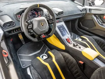 LAMBORGHINI Huracan STO Bianco Monocerus  Lifting System