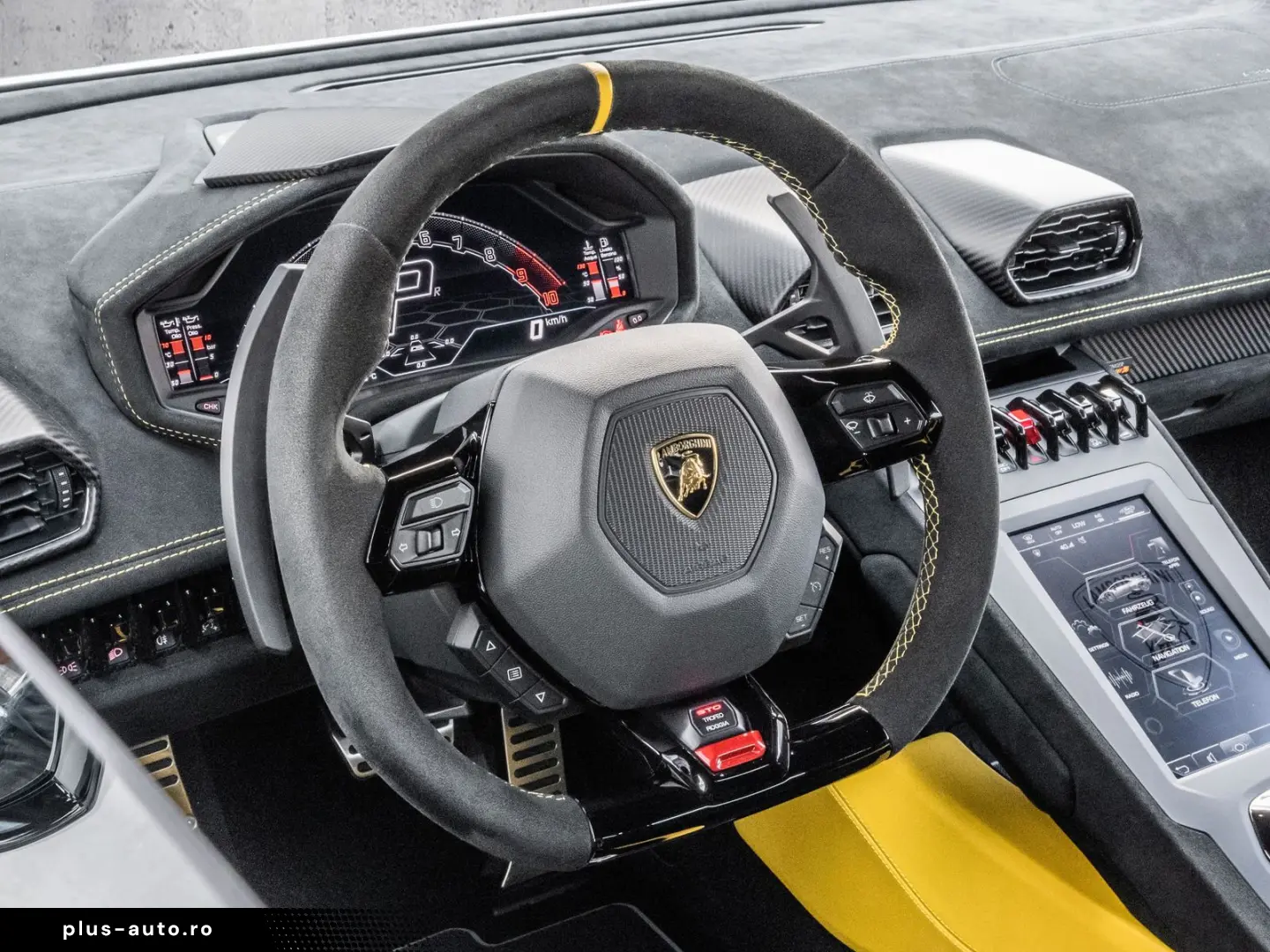 LAMBORGHINI Huracan STO Bianco Monocerus  Lifting System
