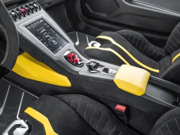 LAMBORGHINI Huracan STO Bianco Monocerus  Lifting System