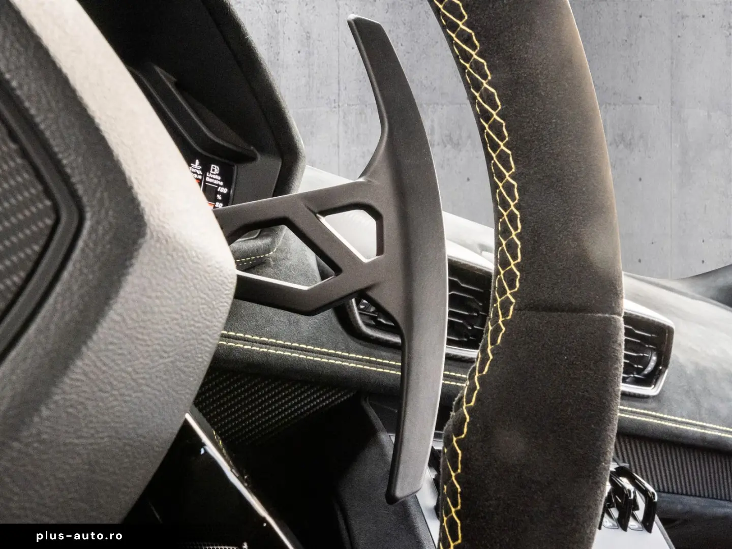 LAMBORGHINI Huracan STO Bianco Monocerus  Lifting System