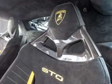 LAMBORGHINI Huracan STO Bianco Monocerus  Lifting System